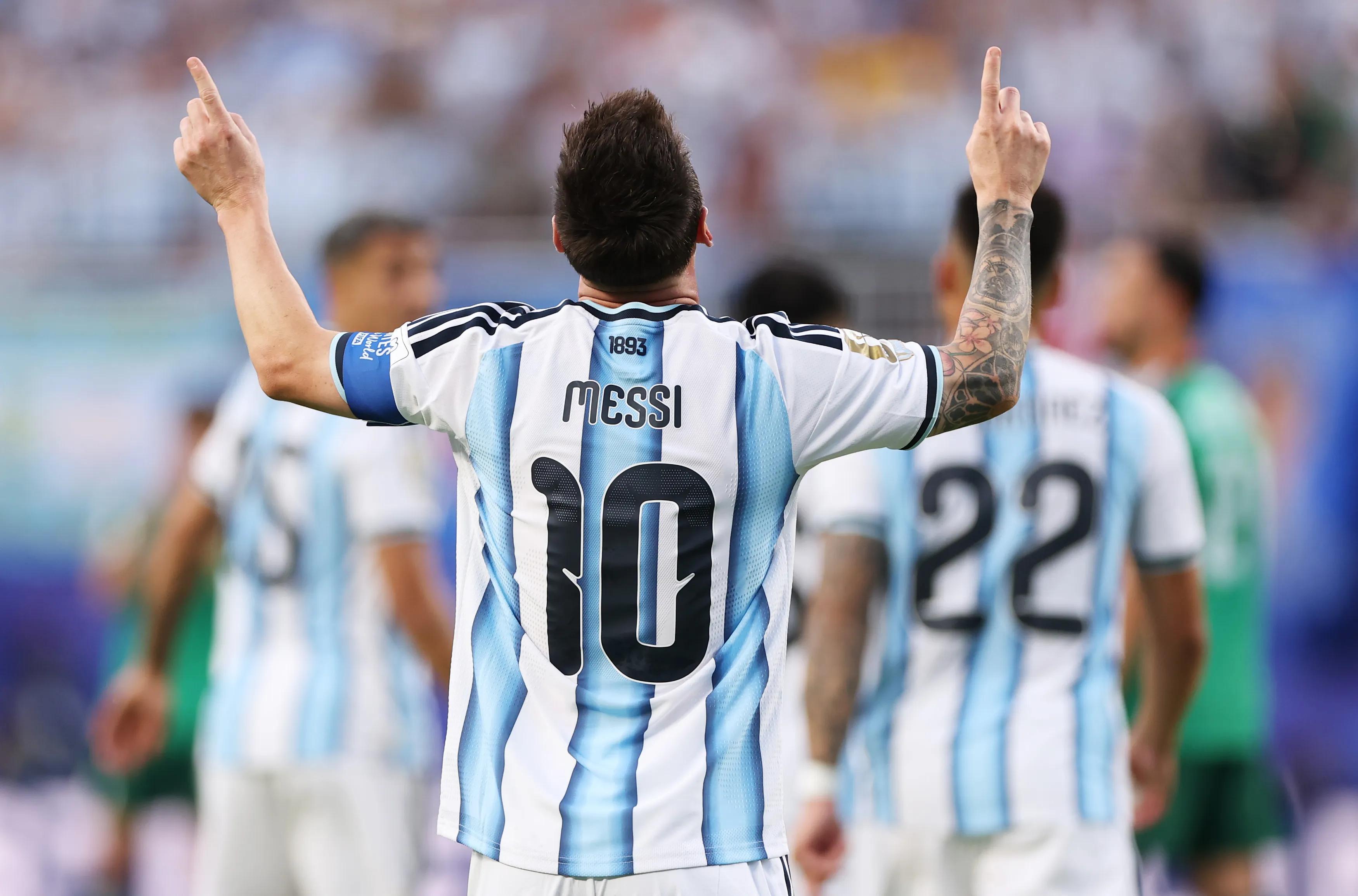 Tournament Scoring Legends: The Race for Historical Position